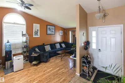 Interior photo 2 of 4126 40 AV