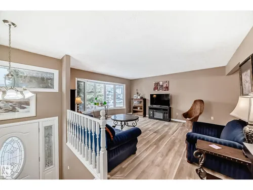 9813 152 ST NW, Edmonton - $499,900
