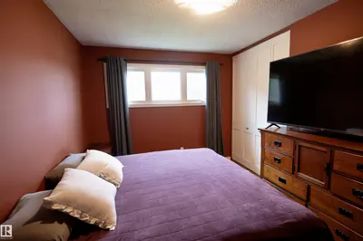 Interior photo 4 of 4718 59 ST