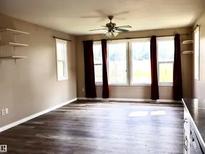 Interior photo 3 of 4942 - 49 ST
