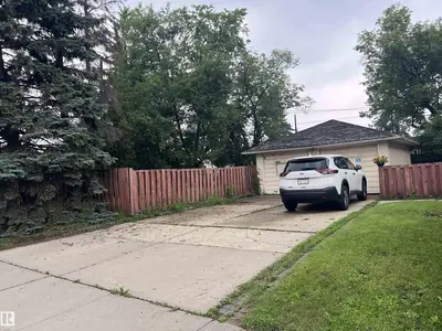 Interior photo 3 of 14504 95A AV NW