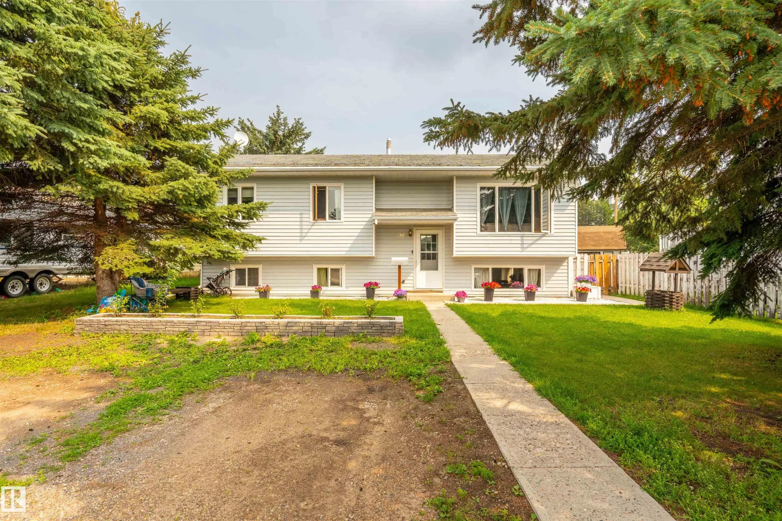 6112 51 AV, Cold Lake - 5 bedroom Detached Single Family for sale