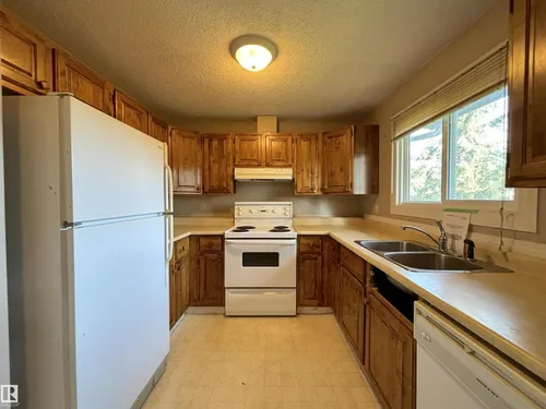 5955 40 AV NW, Edmonton - $144,900