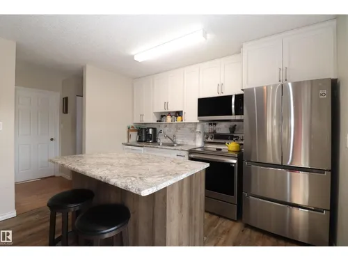 4123 136 AV NW, Edmonton - $399,990