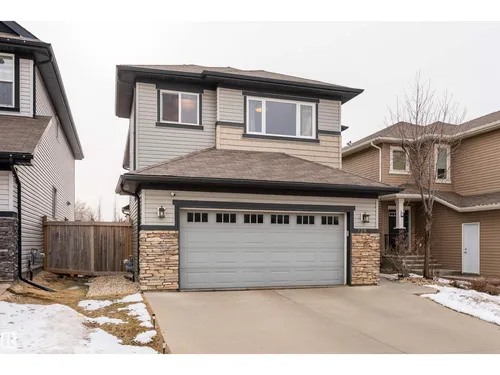729 37A AV NW, Edmonton - $650,000