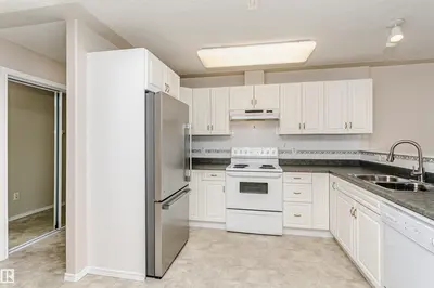 Interior photo 4 of #413 237 YOUVILLE DR E NW