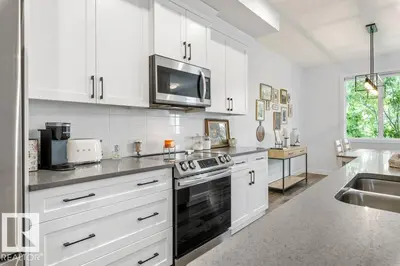 Interior photo 2 of 8506 96 AV