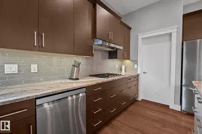 Interior photo 4 of 456 CHURCHILL CR