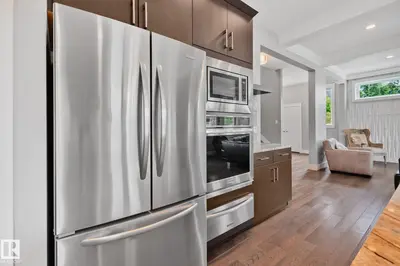 Interior photo 3 of 456 CHURCHILL CR