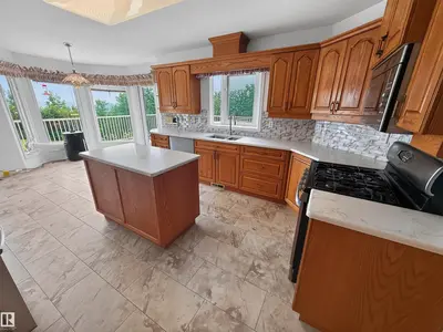 Interior photo 4 of #15 26123 TWP ROAD 511