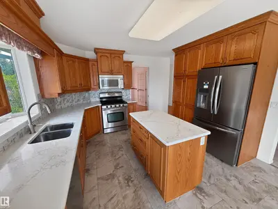 Interior photo 2 of #15 26123 TWP ROAD 511