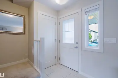 Interior photo 1 of 124 CY BECKER BV NW