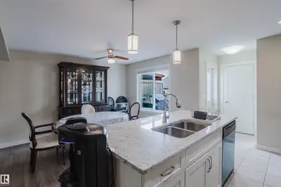 Interior photo 4 of 124 CY BECKER BV NW