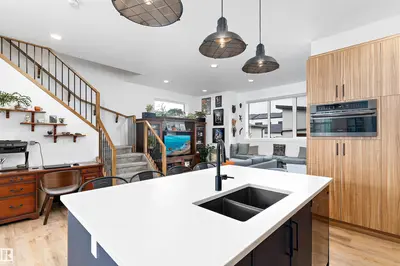 Interior photo 1 of 7747 YORKE MEWS ME NW
