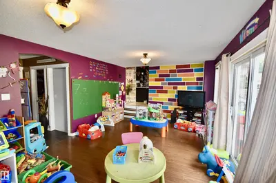 Interior photo 3 of 4405 46A ST