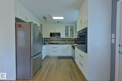Interior photo 4 of 1639 MacFarlane Place