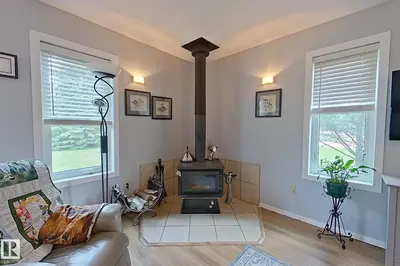Interior photo 2 of 1639 MacFarlane Place
