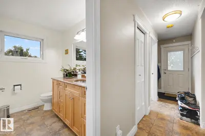 Interior photo 3 of 11233 34A AV NW