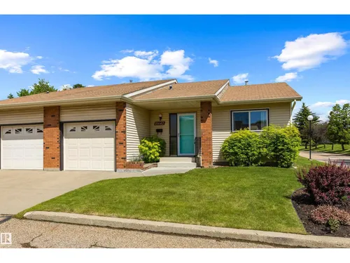 10642 153 AV NW, Edmonton - $314,900