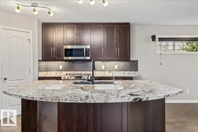 Interior photo 2 of 1086 Grantham DR NW