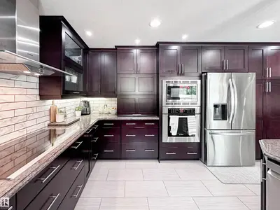 Interior photo 3 of 71 LANCASTER CR