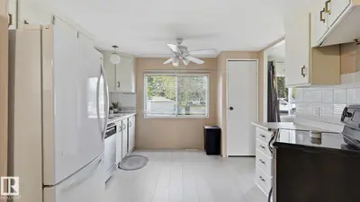 Interior photo 2 of 17 Park Ridge CR NW