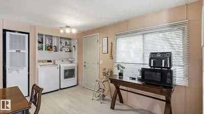 Interior photo 4 of 17 Park Ridge CR NW