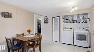 Interior photo 3 of 17 Park Ridge CR NW