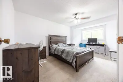 Interior photo 2 of 1139 35 ST NW