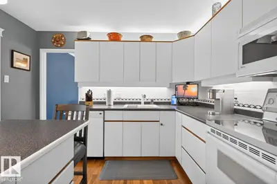 Interior photo 3 of 7607 75 AV NW