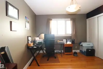 Interior photo 2 of 5017 46 AV