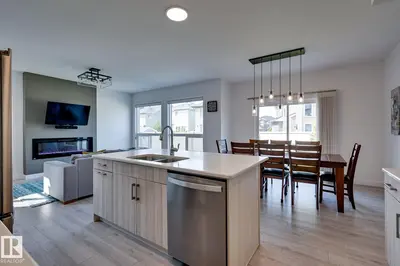 Interior photo 2 of 15628 15 AV SW