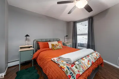Interior photo 2 of #508 10045 117 ST NW