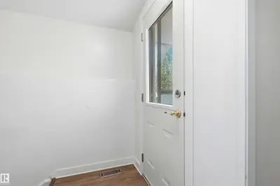 Interior photo 3 of 1749 LAKEWOOD RD S NW