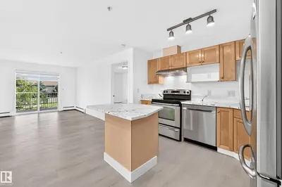 Interior photo 3 of #214 245 EDWARDS DR SW
