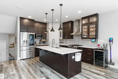 Interior photo 2 of 3116 CHOKECHERRY BN SW