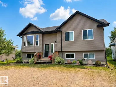 Interior photo 1 of #405 46410 Twp Rd 610