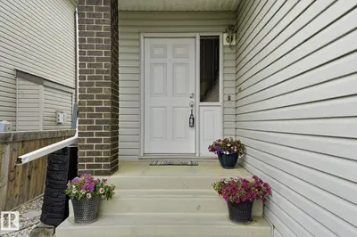 Interior photo 1 of 5420 162B AV NW