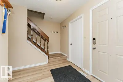 Interior photo 1 of 3909 43 AV