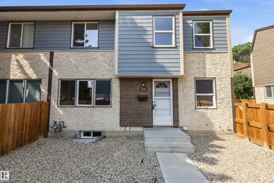 Interior photo 1 of 84 willowdale place NW