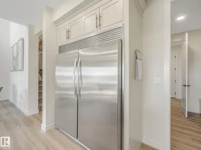Interior photo 3 of 6613 62 AV