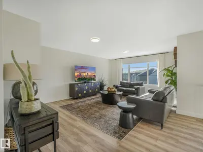 Interior photo 4 of 6613 62 AV