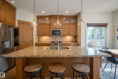 Interior photo 2 of 424 CASCADE CR