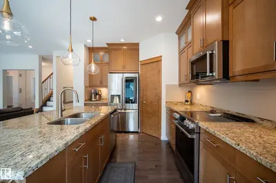Interior photo 4 of 424 CASCADE CR