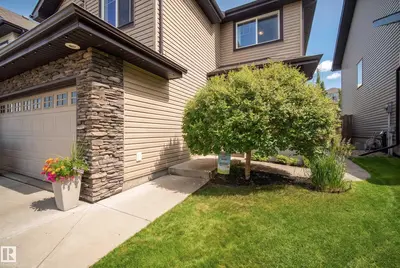 Interior photo 1 of 424 CASCADE CR