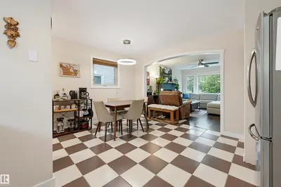 Interior photo 3 of 8316 189A ST NW
