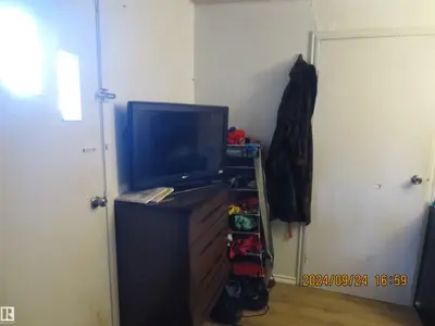 Interior photo 4 of 4619 4 Avenue