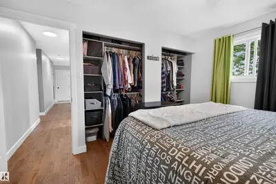 Interior photo 4 of 5219 55 AV