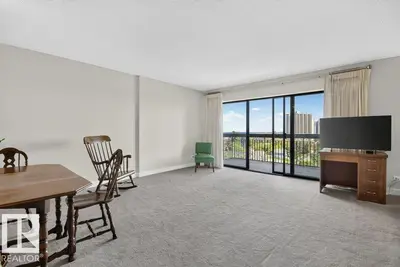 Interior photo 3 of #804 11027 87 AV NW