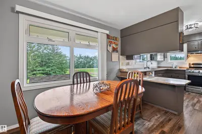 Interior photo 2 of 54433 RGE ROAD 213